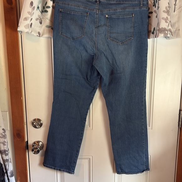 Gloria Vanderbilt Blue Relaxed Jeans Classic Denim Style - Picture 4 of 4